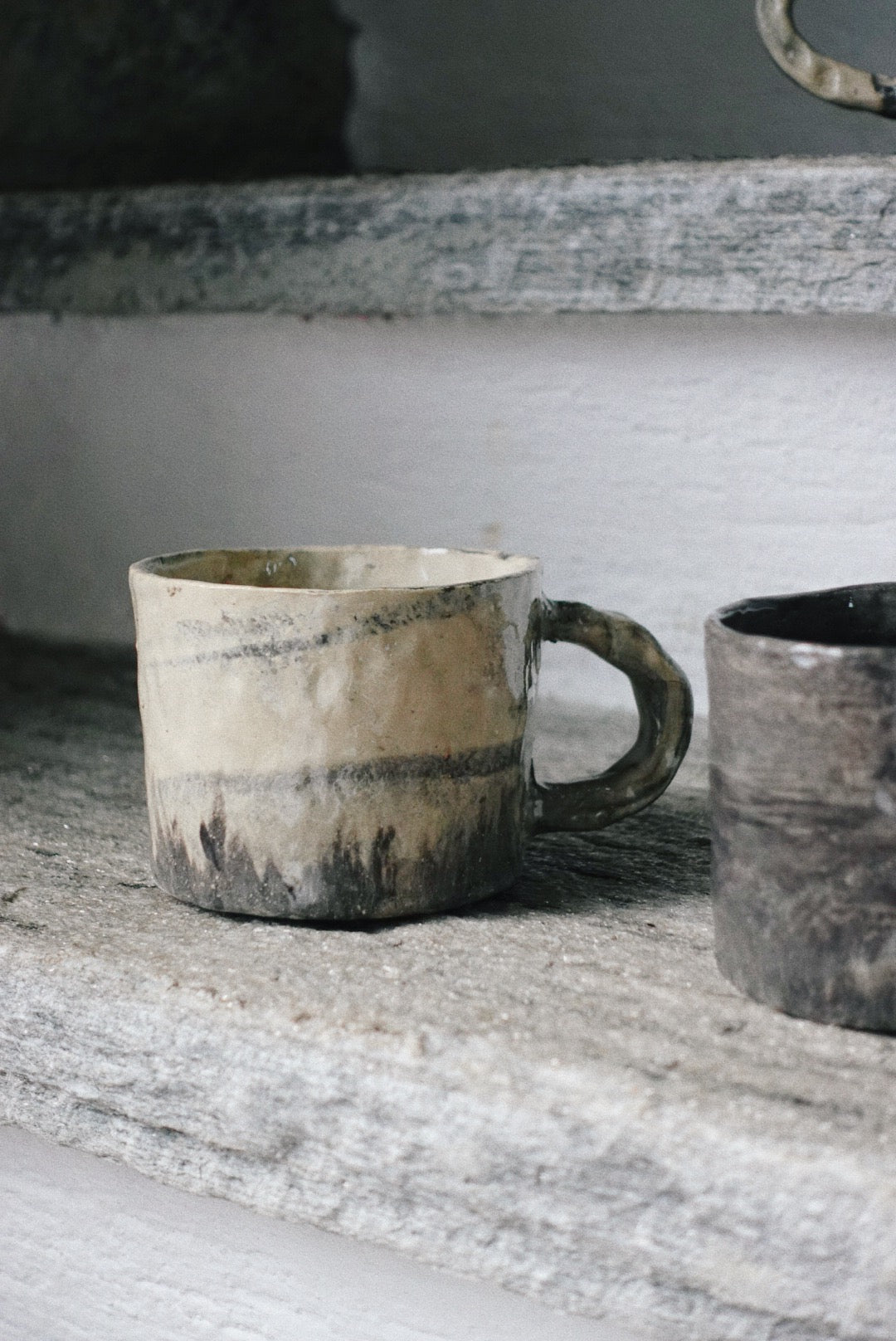 Obsidian vein mug