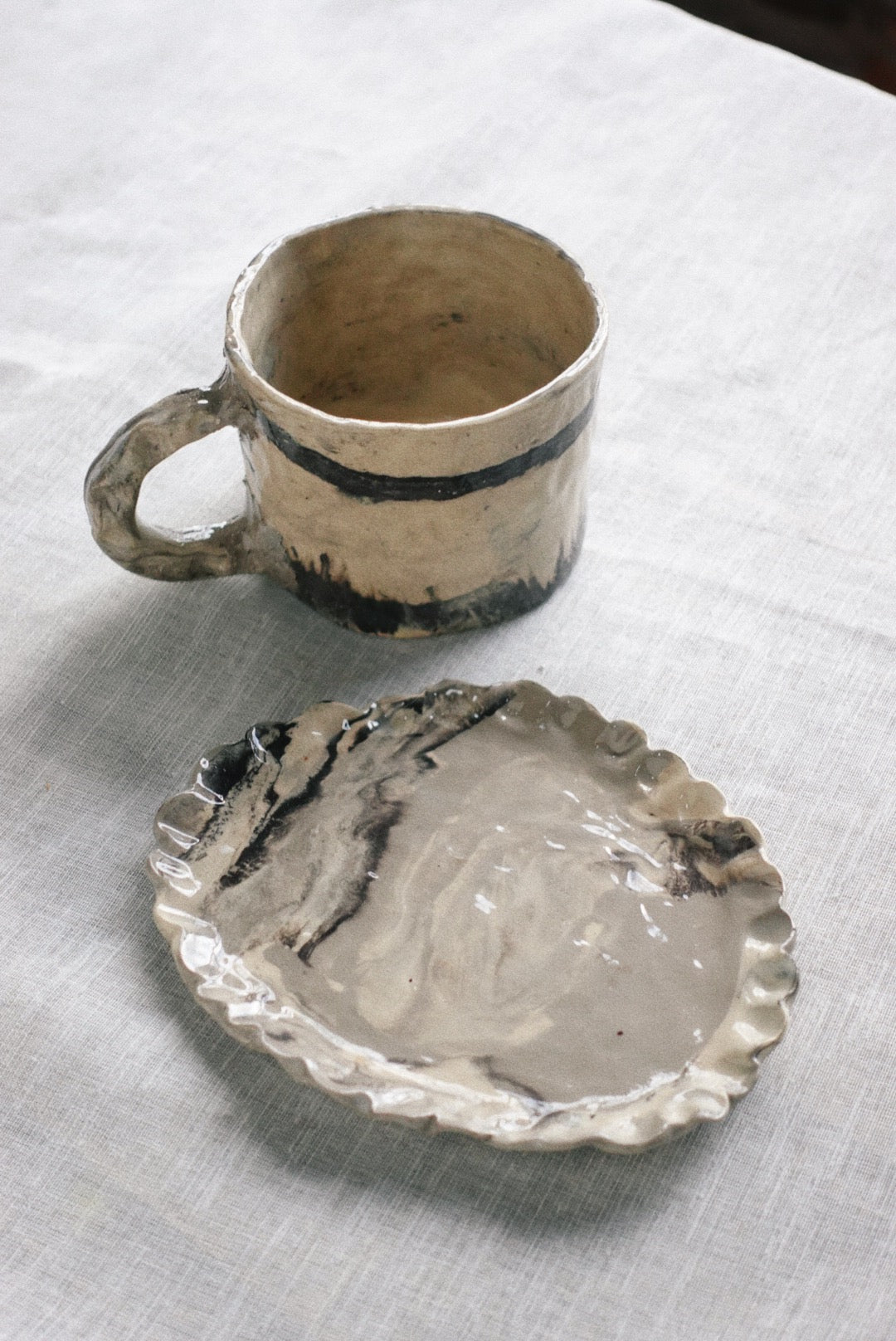 Obsidian vein tray