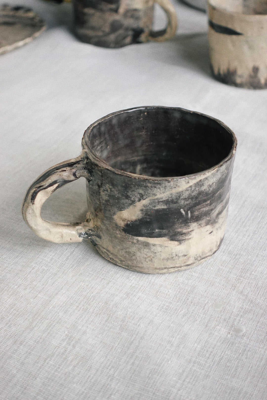 Obsidian vein mug