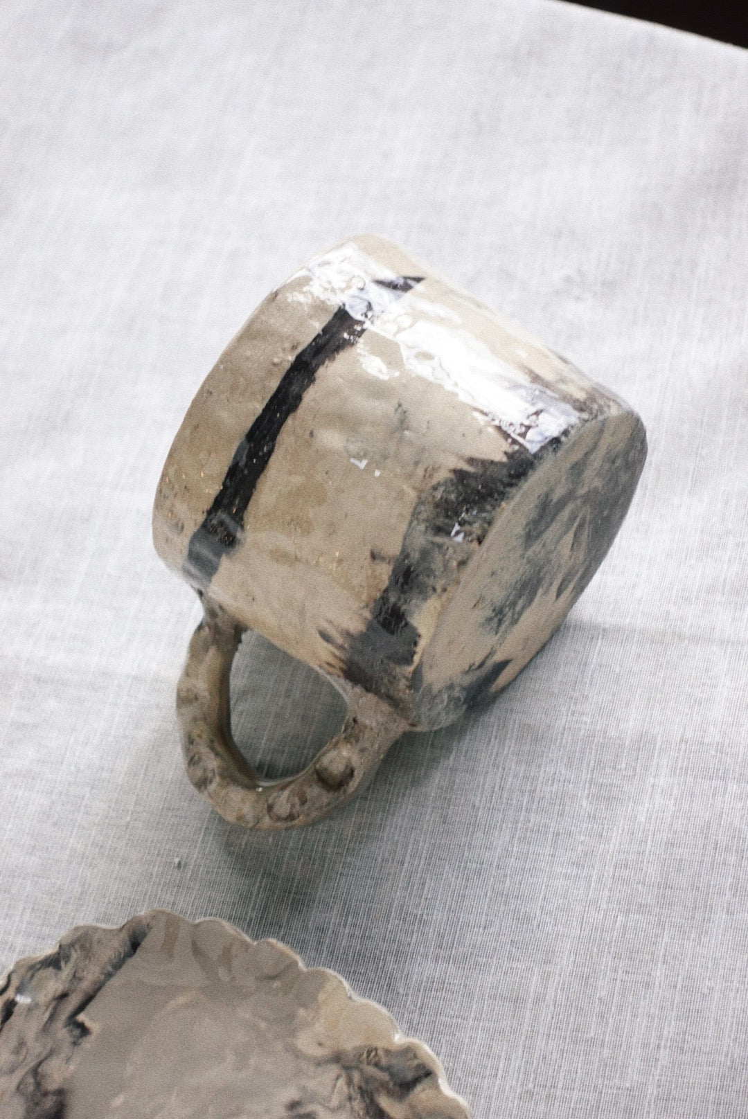 Obsidian vein mug