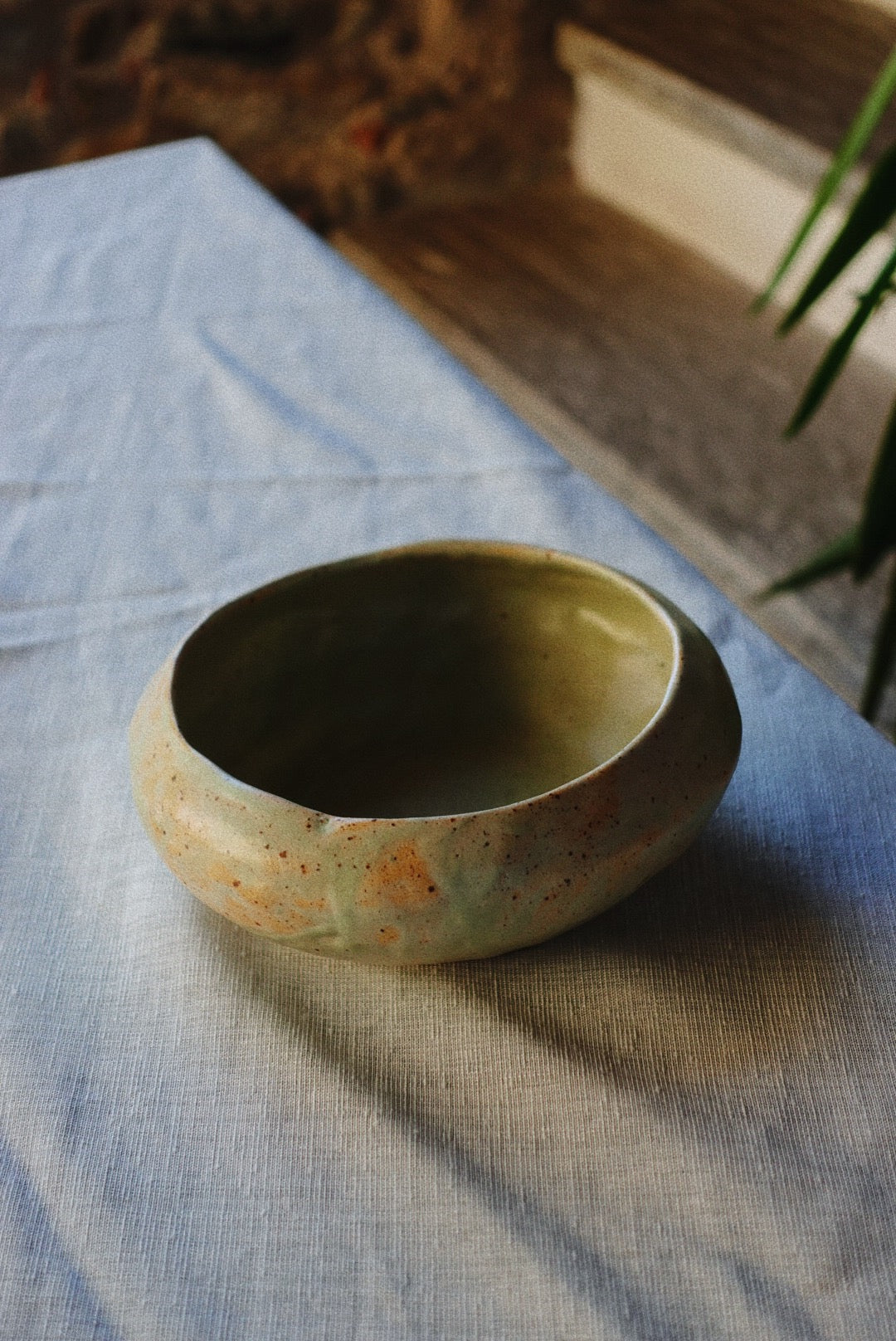 Green pebble bowl