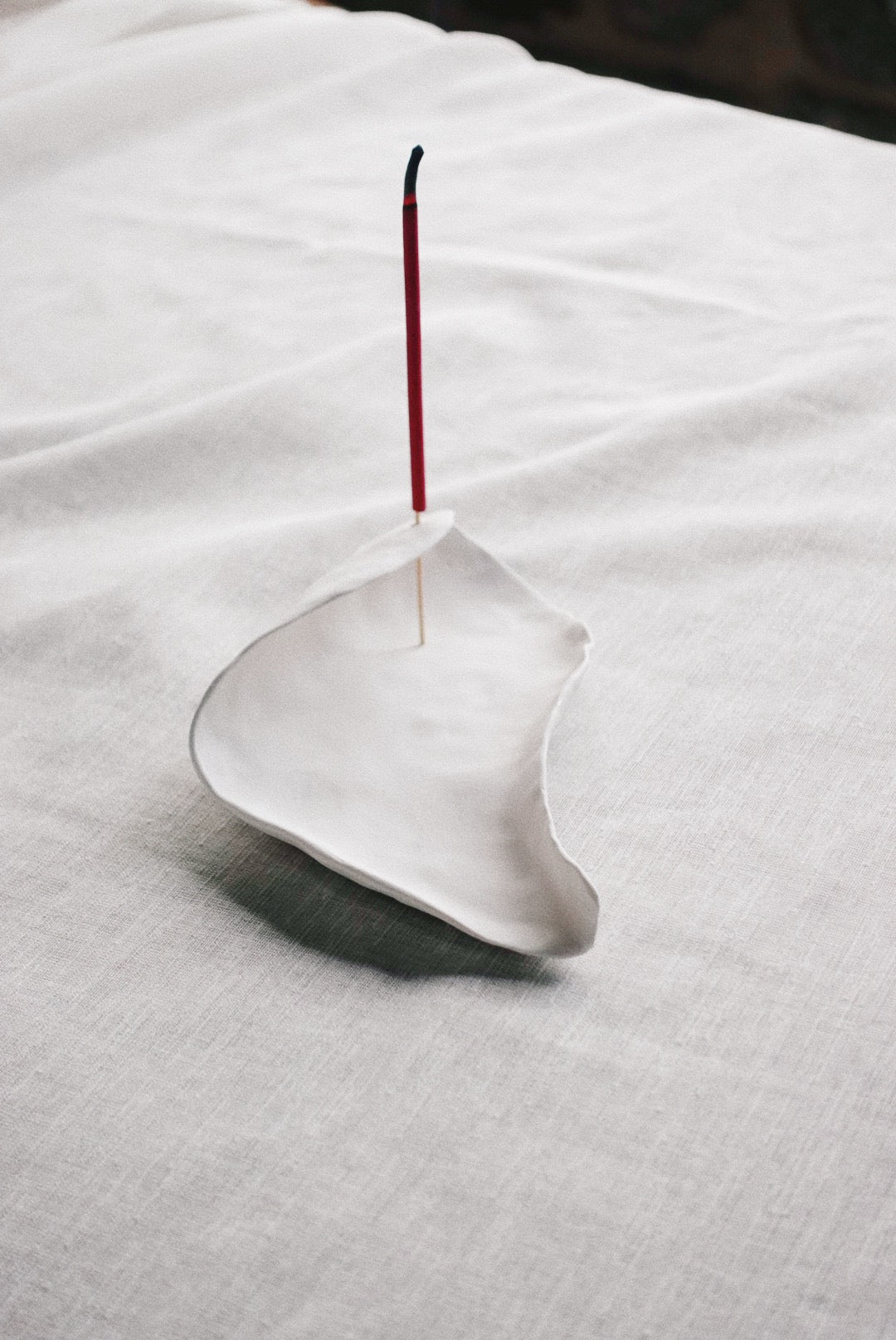 Concha incense holder