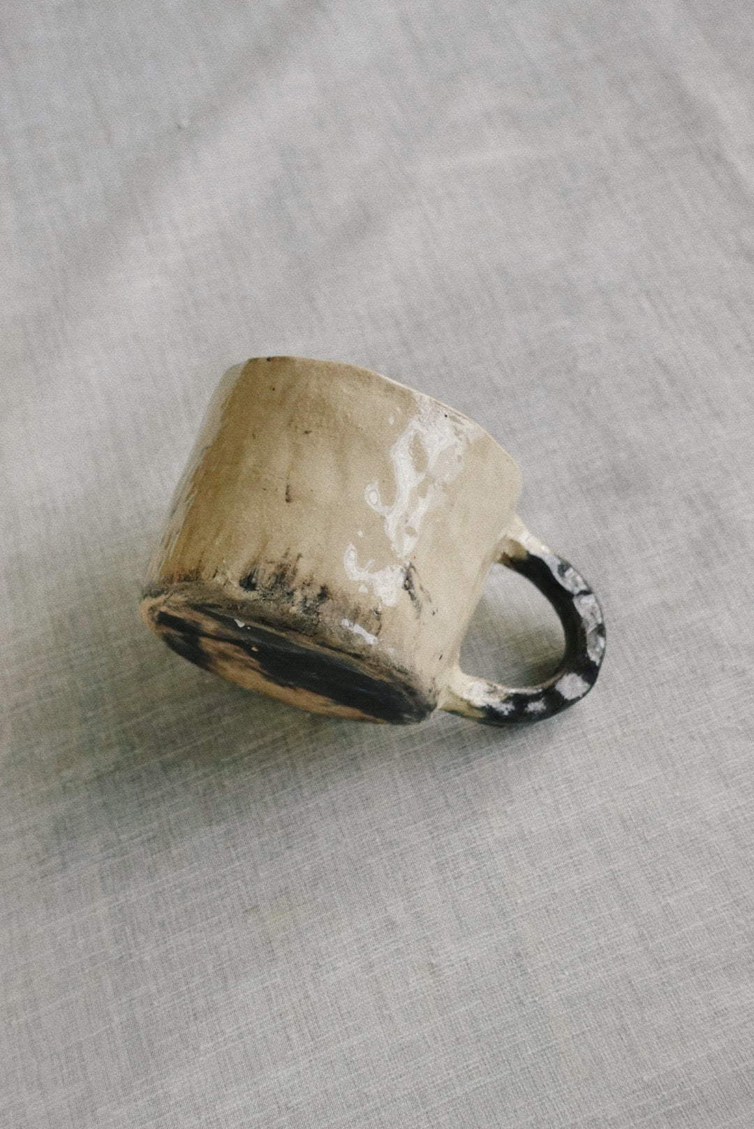 Obsidian vein mug