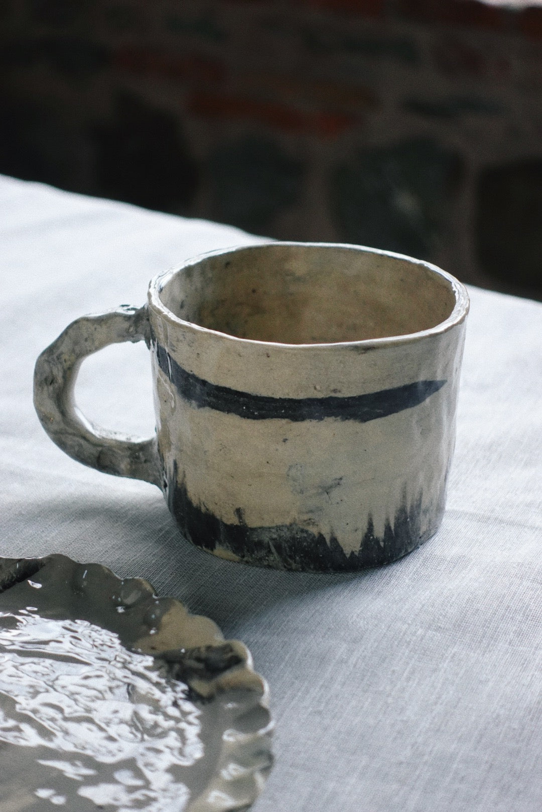 Obsidian vein mug
