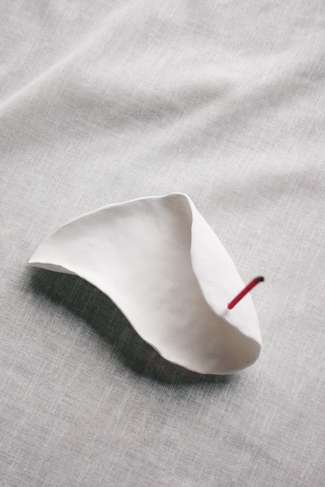 Concha incense holder