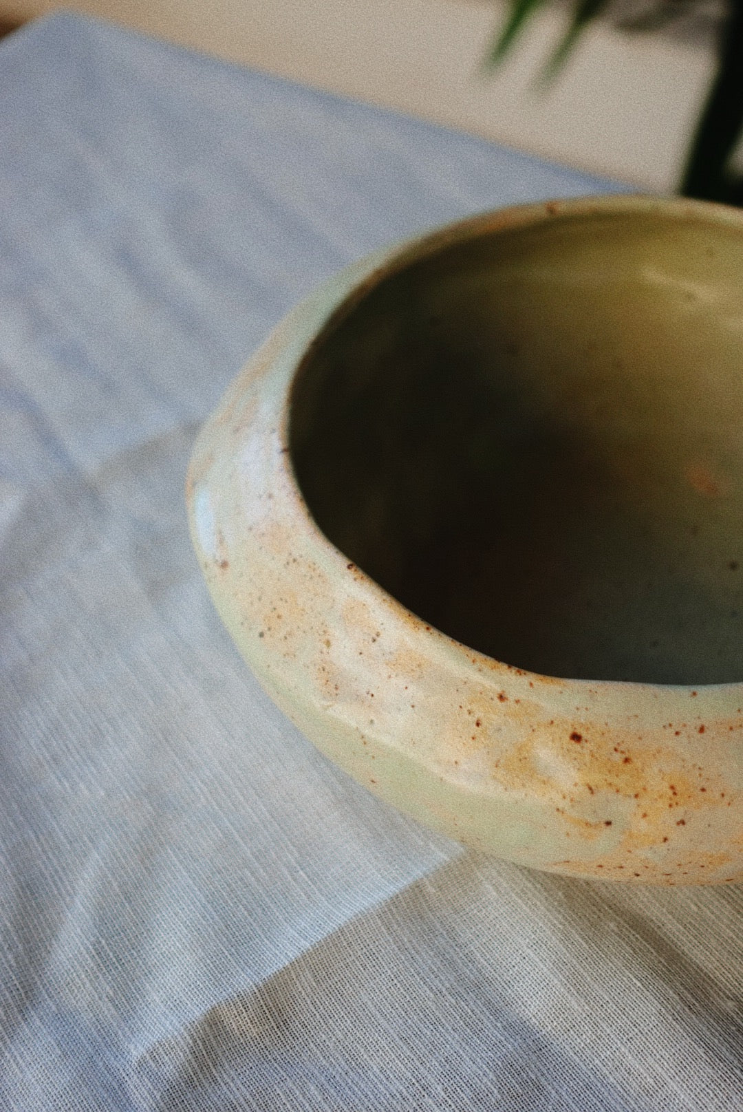 Green pebble bowl