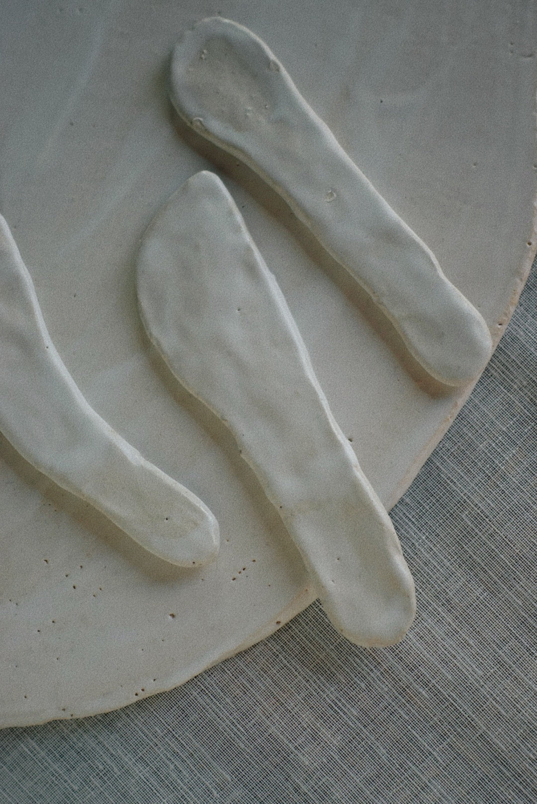 Irregular white tray set